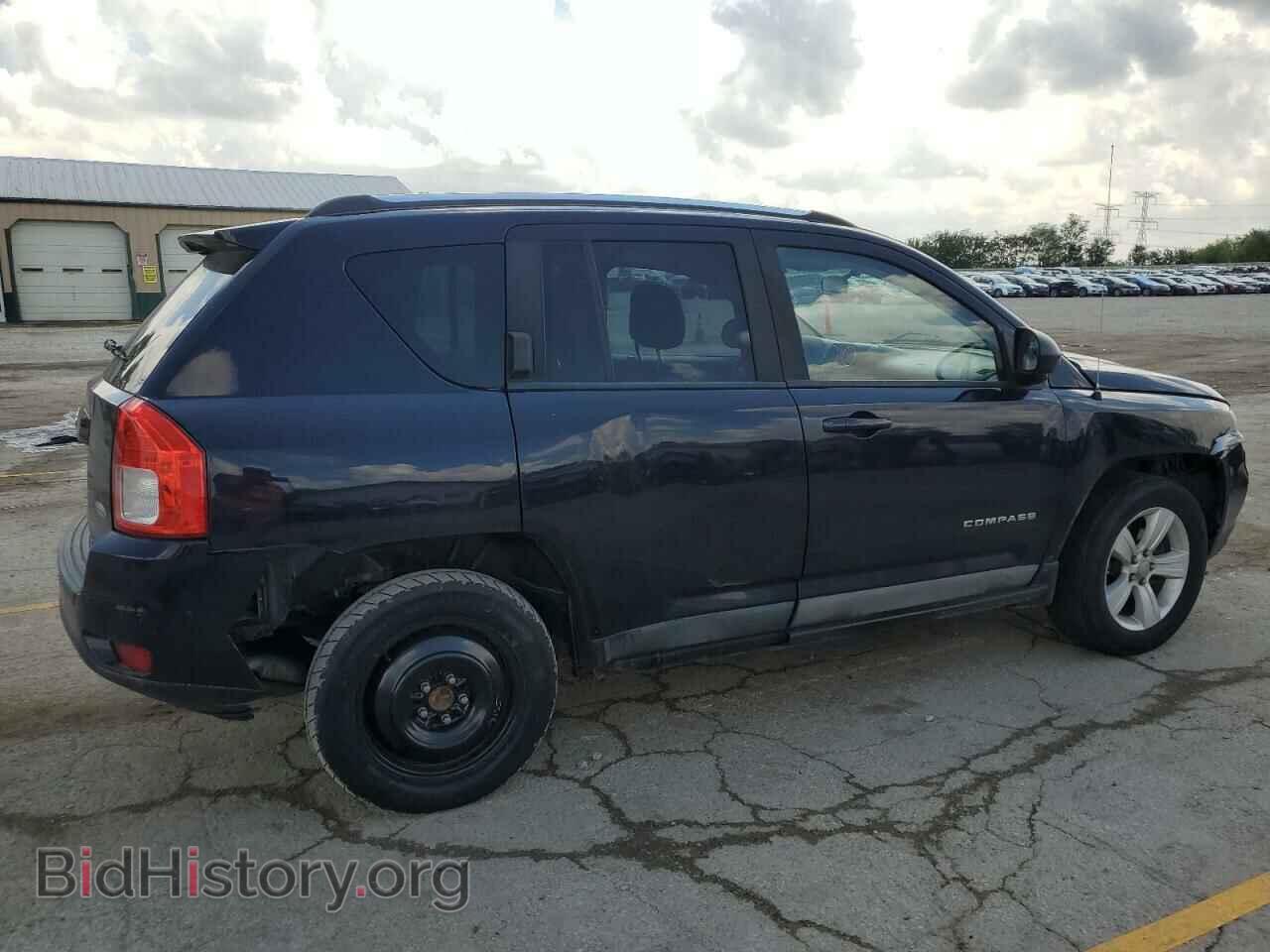 2011 JEEP COMPASS - VIN: 1J4NT1FAXBD139576 - Фото 3