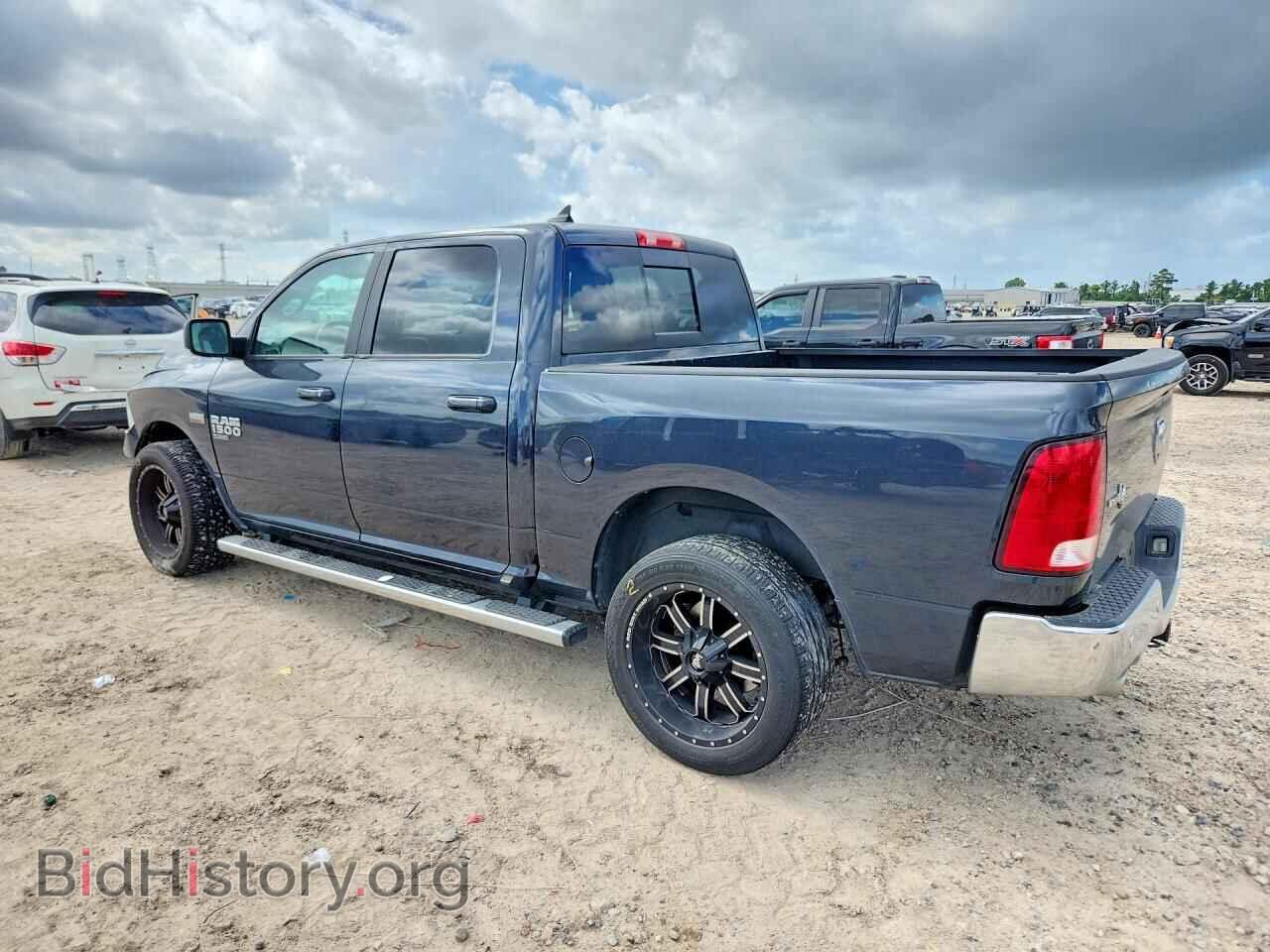 2019 RAM 1500 - VIN: 1C6RR6LT9KS627221 - Photo 2