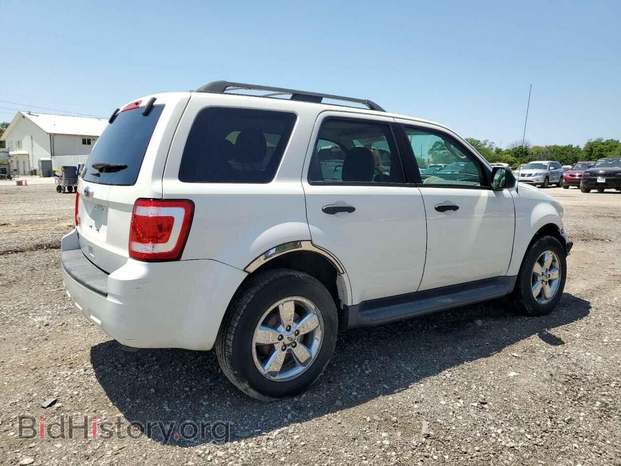 2011 FORD ESCAPE - VIN: 1FMCU9D74BKB01879 - Фото 3