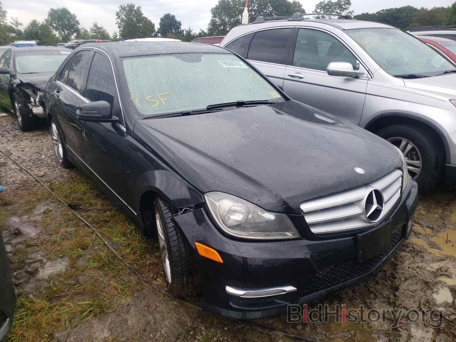 Photo WDDGF8AB3DA834989 - MERCEDES-BENZ C-CLASS 2013