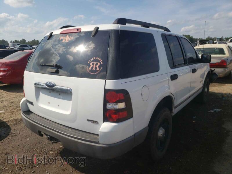 2006 Ford EXPLORER (VIN 1FMEU72E96UA43180) — photo 4 of 10