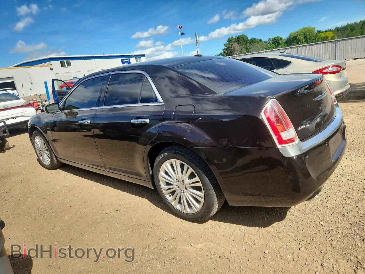 2012 CHRYSLER 300 - VIN: 2C3CCAST5CH256639 - Photo 2