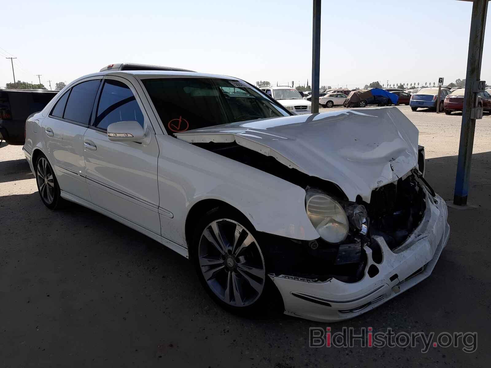 Photo WDBUF56X58B267649 - MERCEDES-BENZ E-CLASS 2008