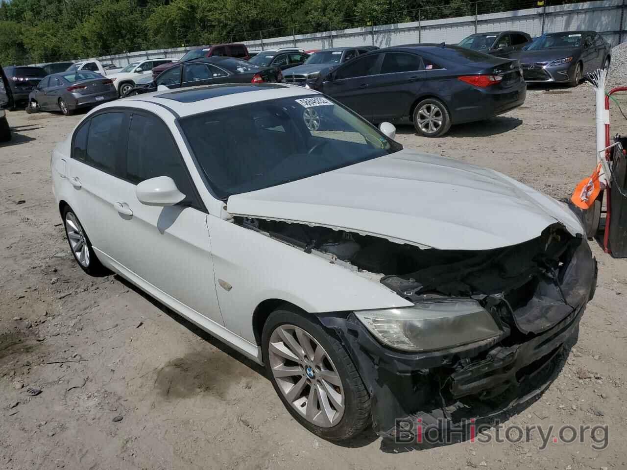 Photo WBAPH7C56BA800805 - BMW 3 SERIES 2011