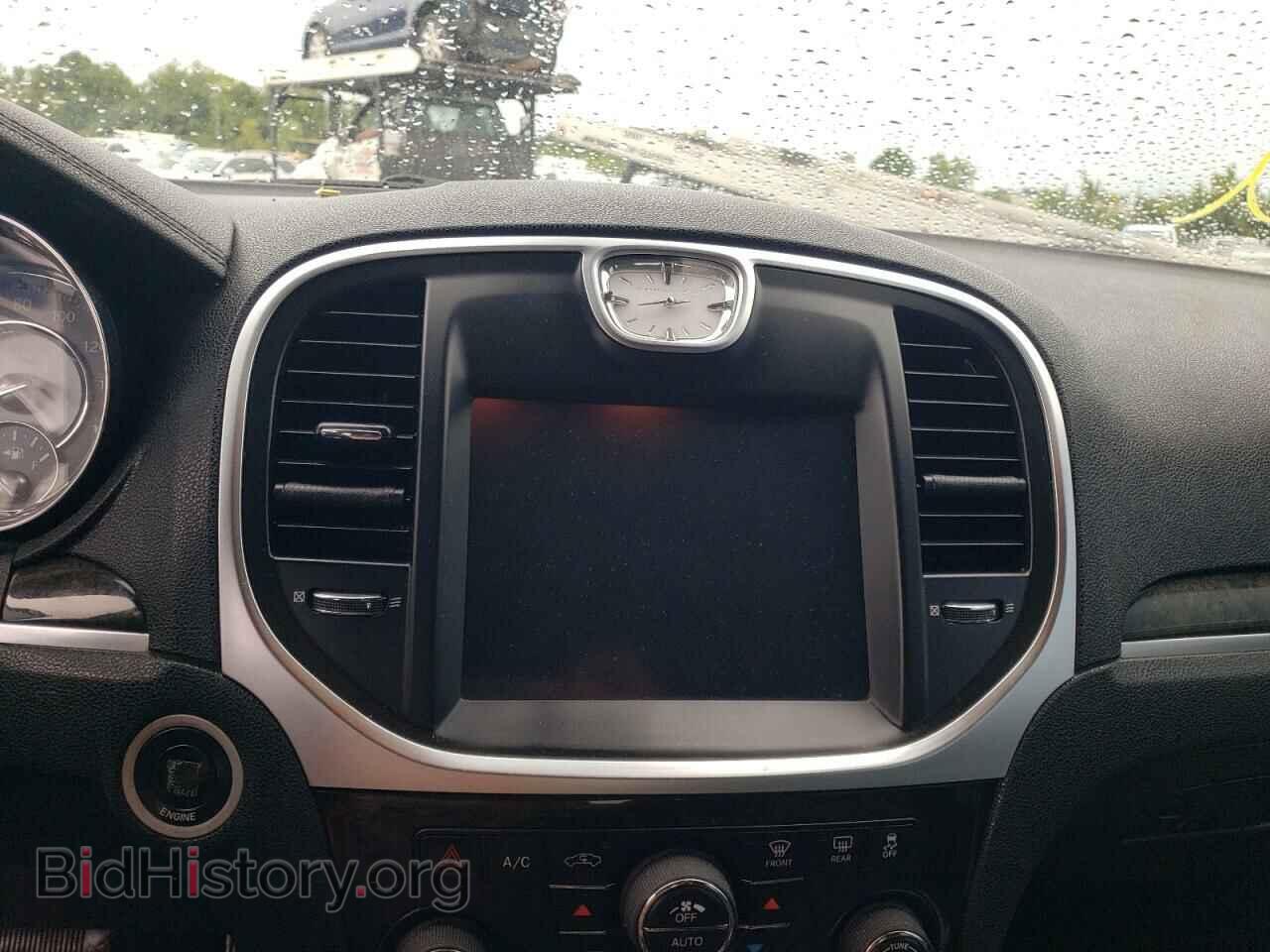2012 CHRYSLER 300 - VIN: 2C3CCAET1CH136803 - Фото 9
