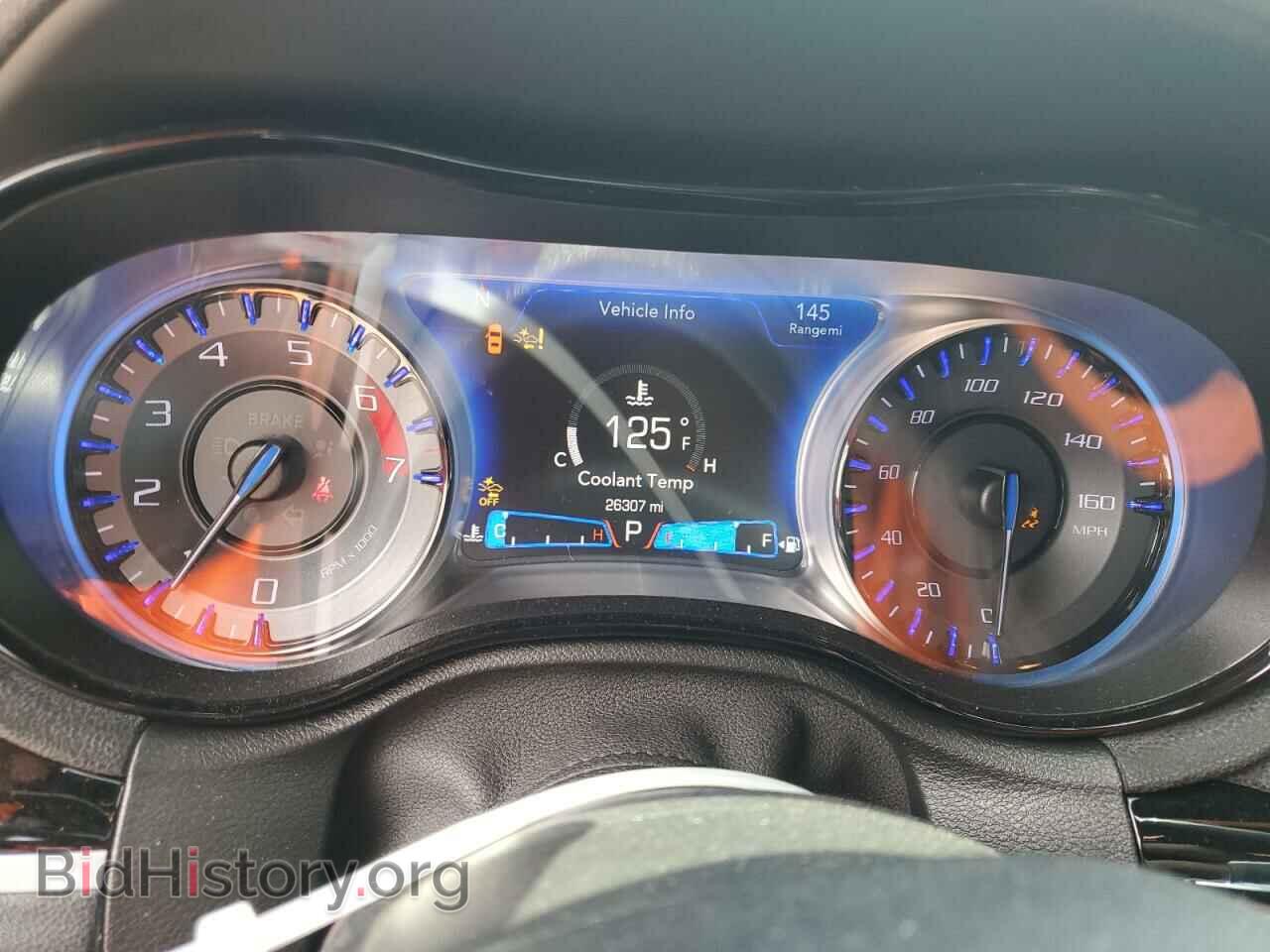 2019 CHRYSLER 300 - VIN: 2C3CCABT6KH679342 - Фото 9
