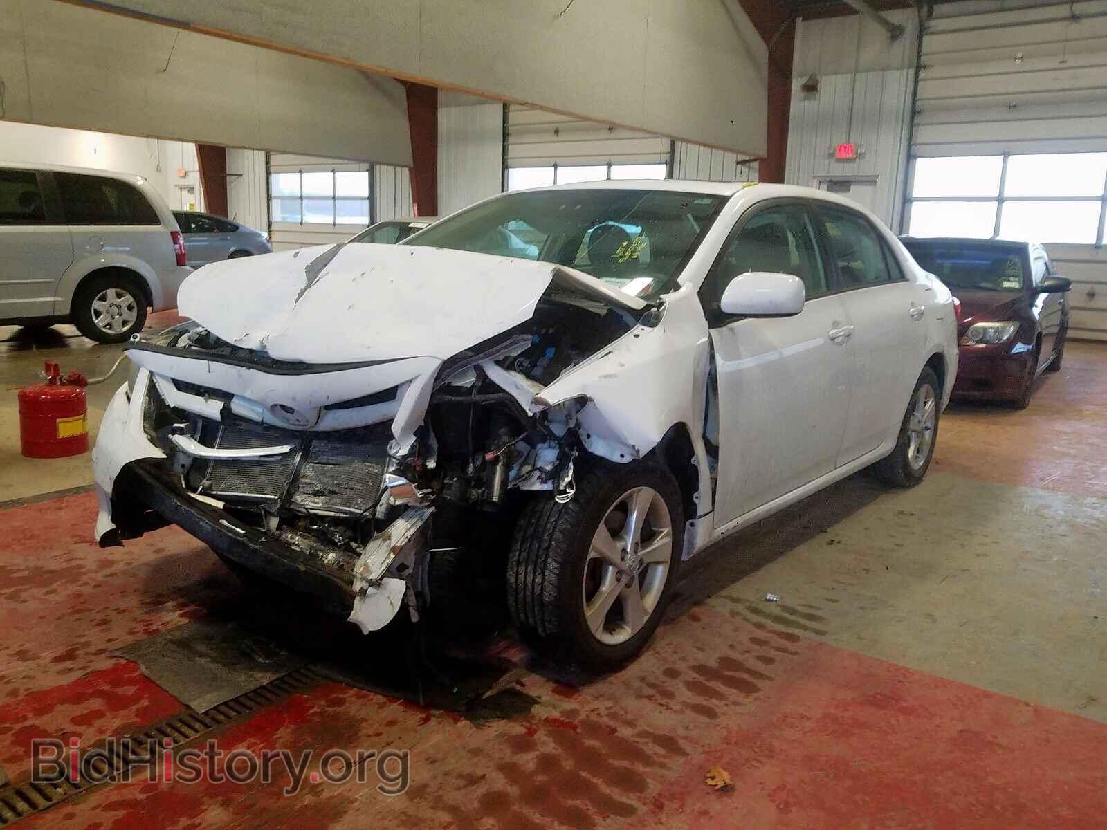 2011 TOYOTA COROLLA BA - VIN: 2T1BU4EE7BC616134 - Фото 2