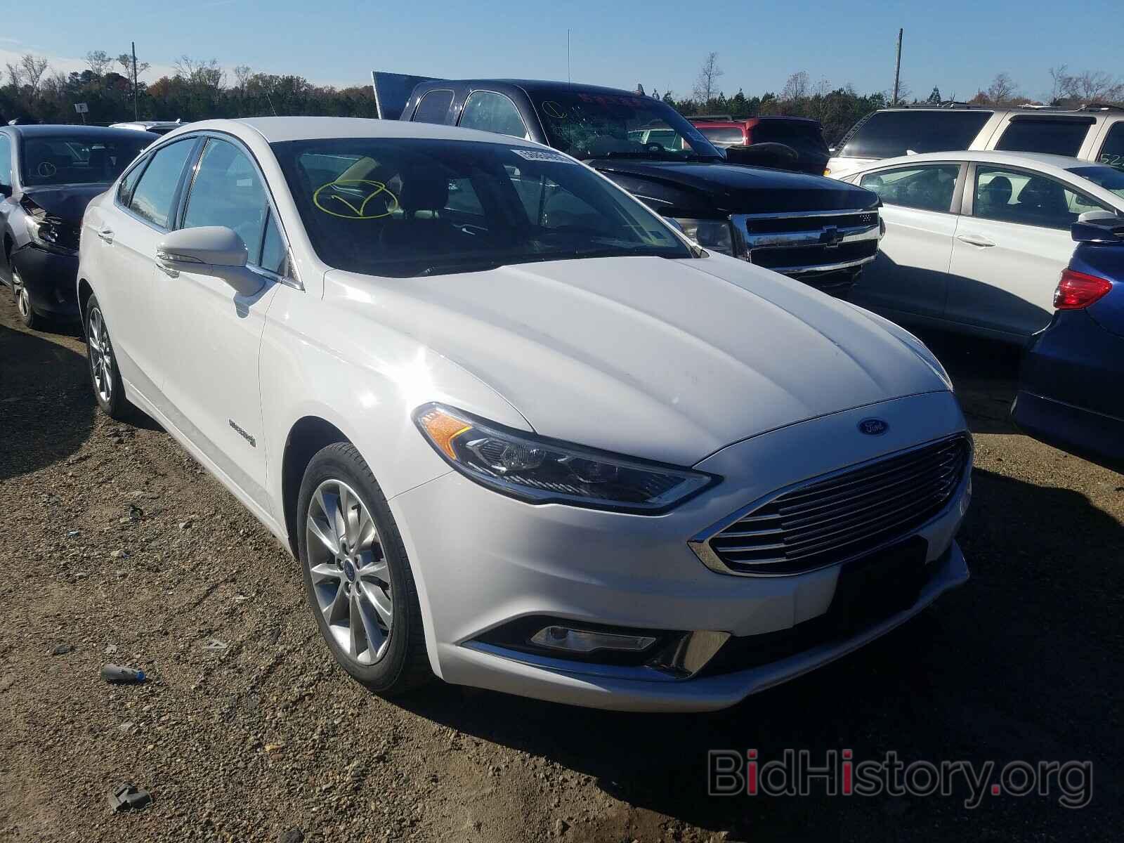 Photo 3FA6P0LU5HR359690 - FORD FUSION 2017