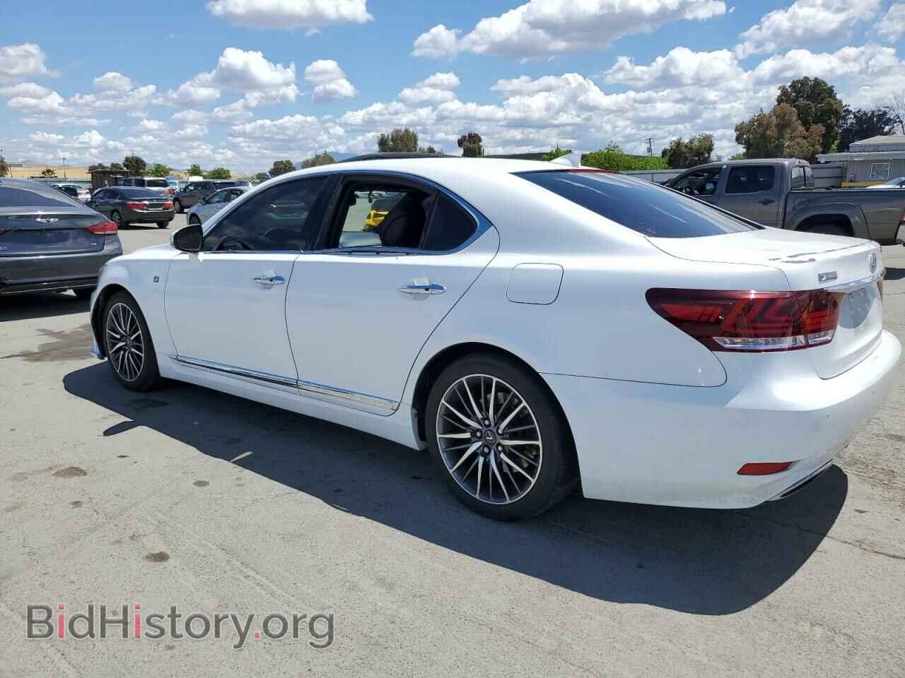 2015 LEXUS LS460 - VIN: JTHBL5EF0F5136665 - Photo 2