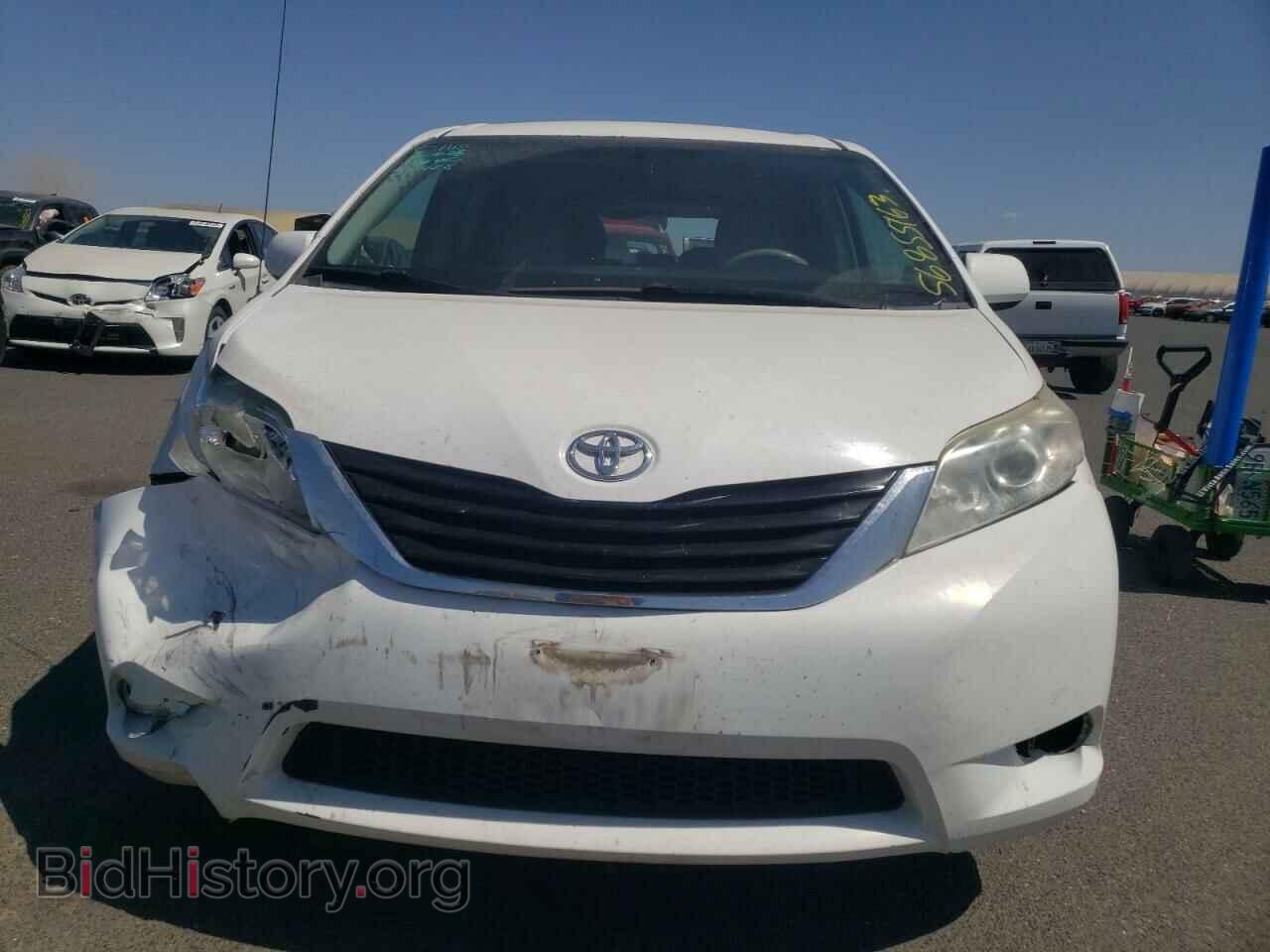 2014 TOYOTA All Models - VIN: 5TDKK3DC3ES500182 - Фото 5