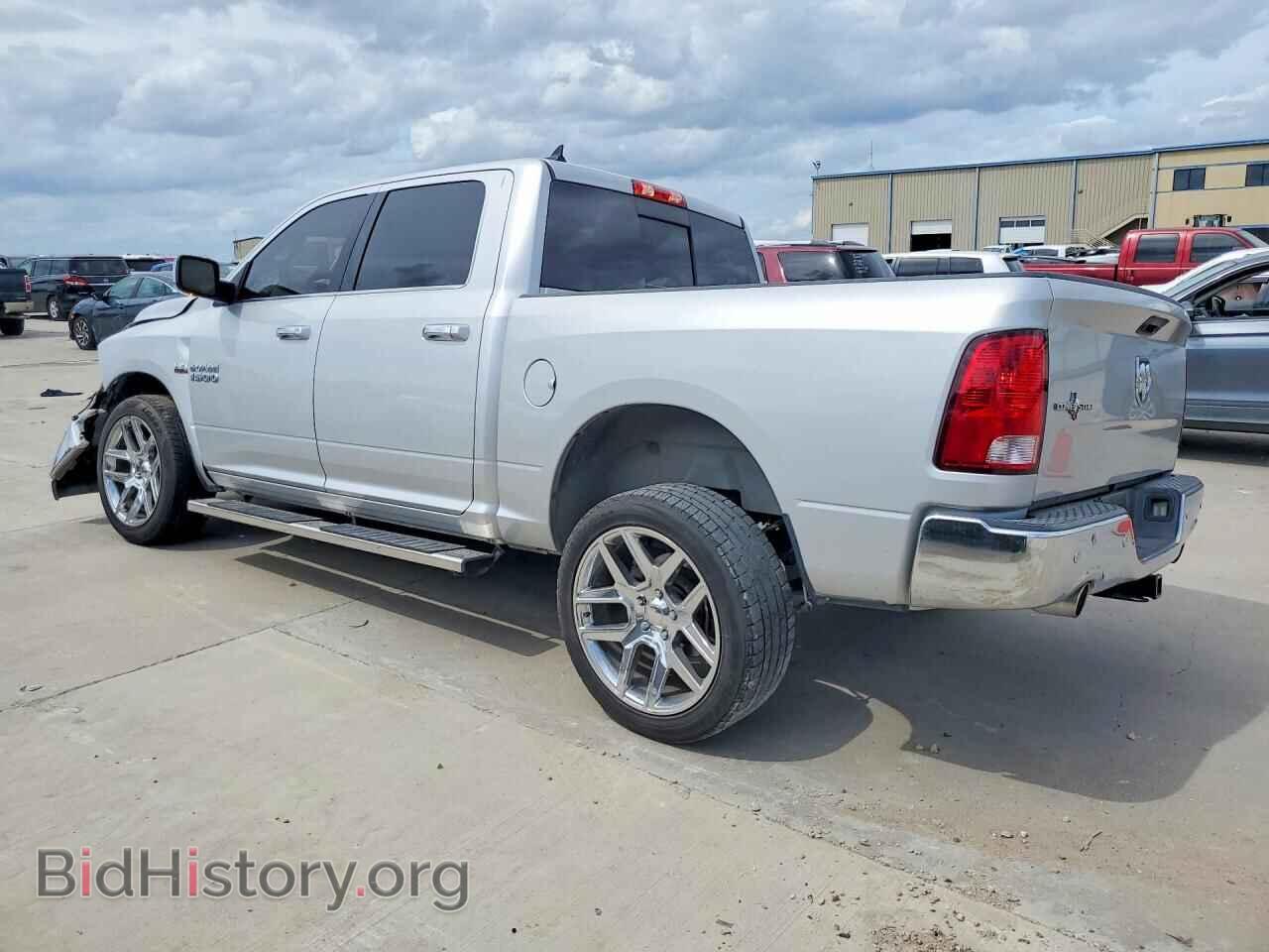 2018 RAM 1500 - VIN: 1C6RR6LT7JS210565 - Photo 2