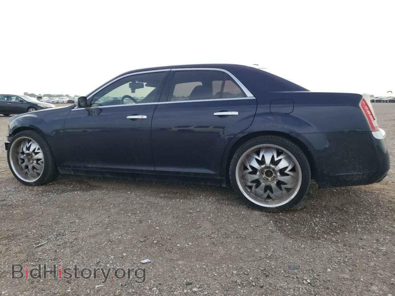 2011 CHRYSLER 300 - VIN: 2C3CA5CG0BH563682 - Фото 2