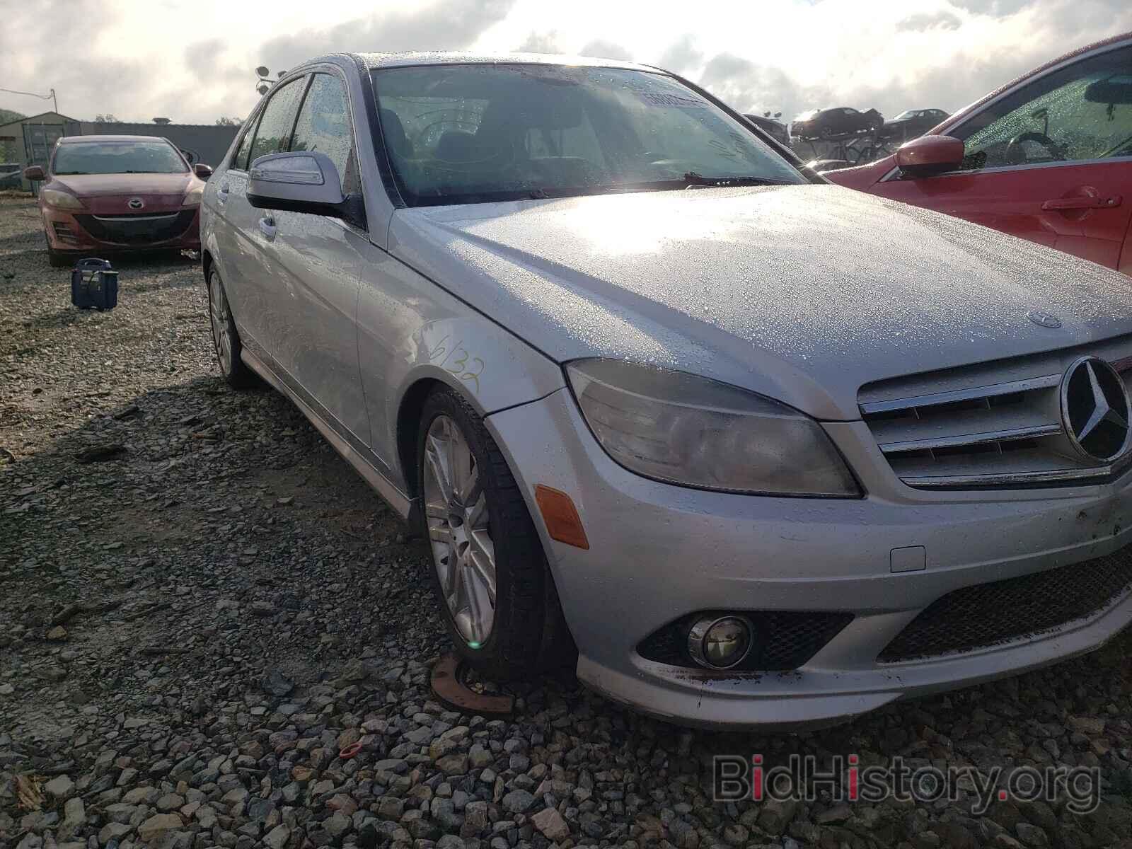 Photo WDDGF81X59R069935 - MERCEDES-BENZ C-CLASS 2009