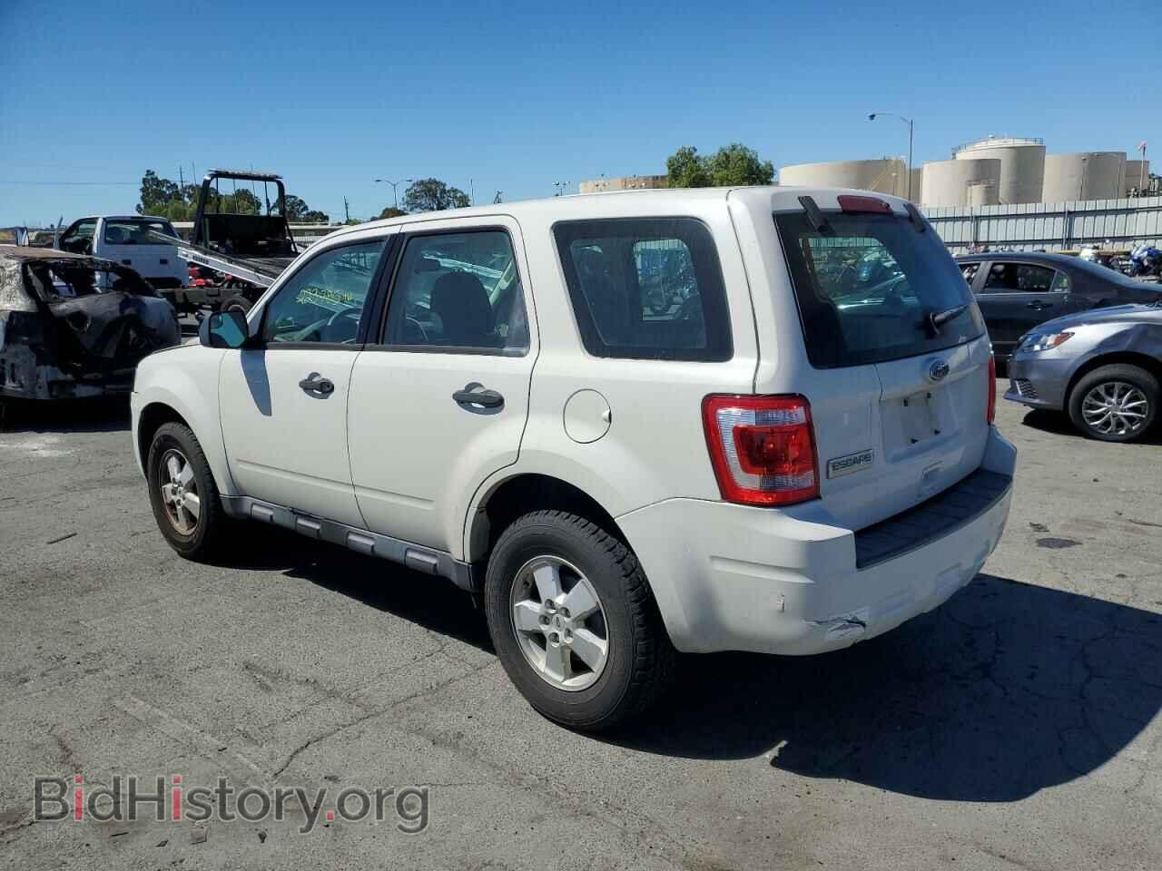 2010 FORD ESCAPE - VIN: 1FMCU9C77AKB95711 - Фото 3