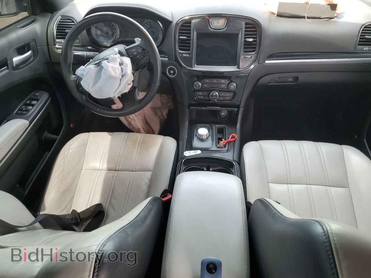 2017 CHRYSLER 300 - VIN: 2C3CCABG2HH668026 - Фото 8