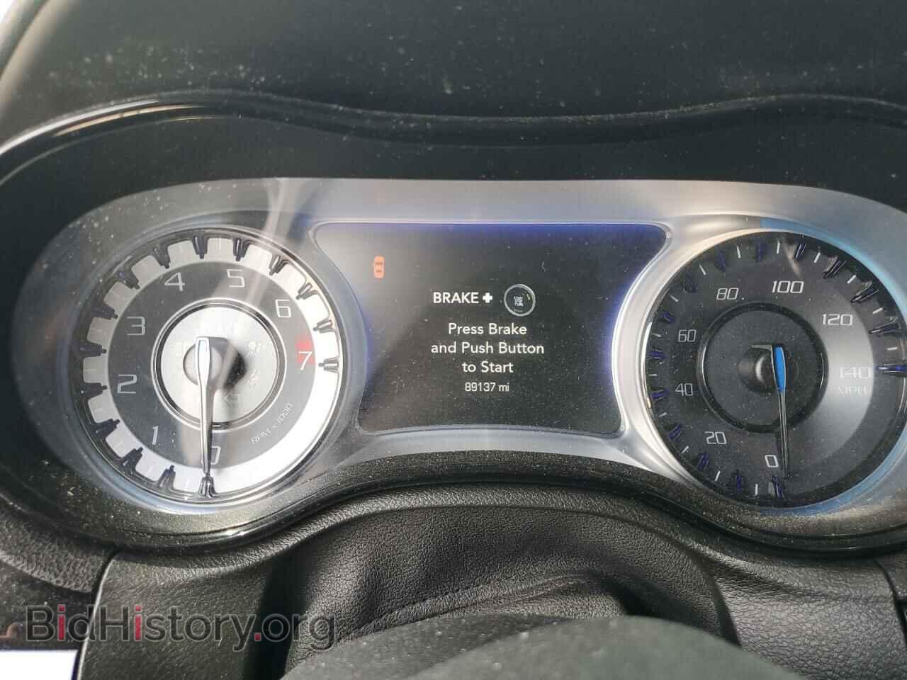 2017 CHRYSLER 300 - VIN: 2C3CCABG2HH668026 - Фото 9