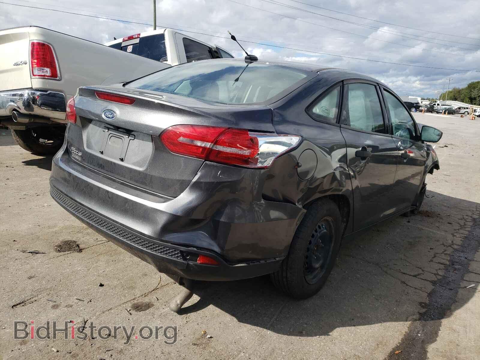 2017 FORD FOCUS - VIN: 1FADP3E26HL201975 - Photo 4