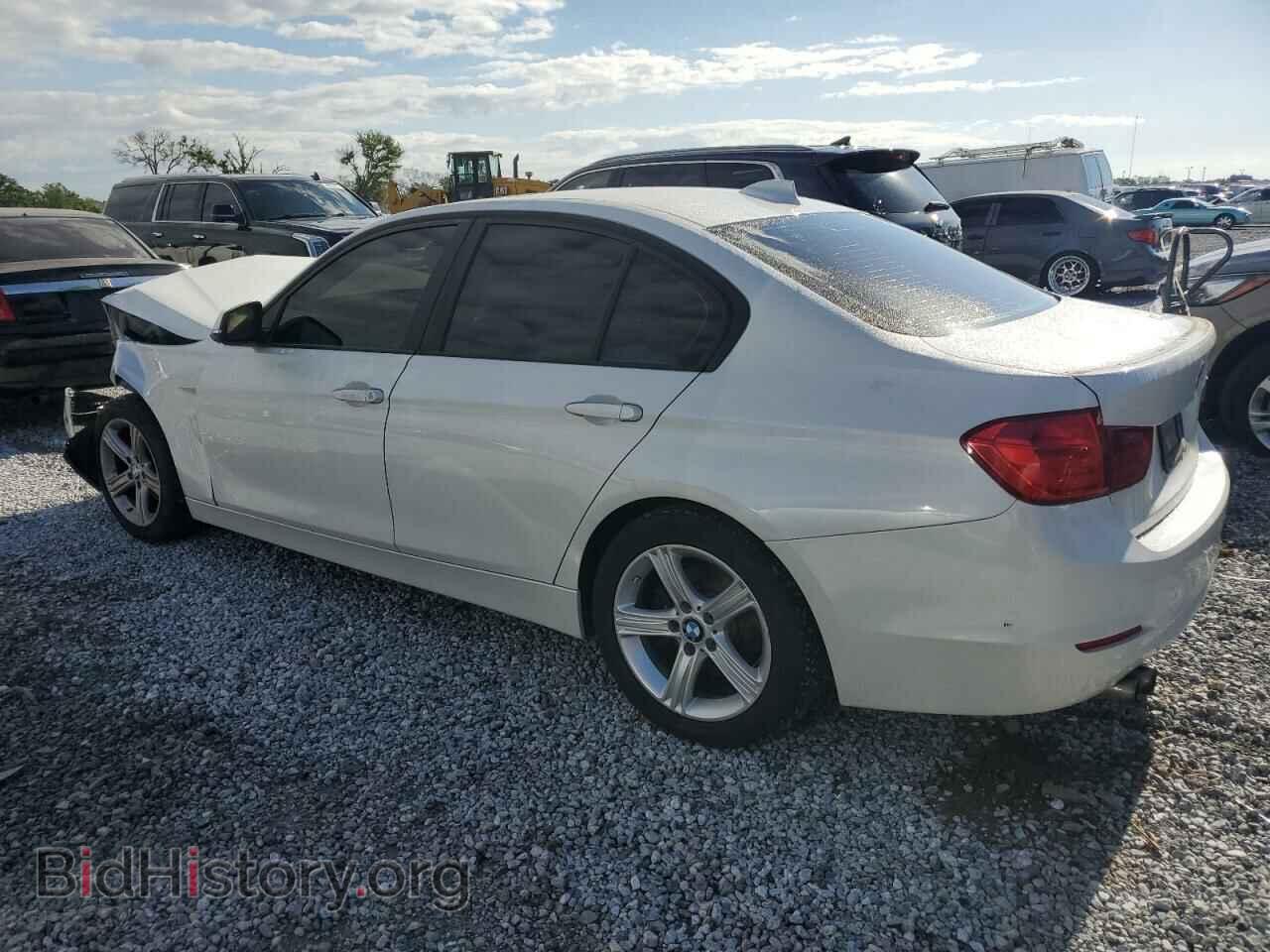 2013 BMW 3 SERIES - VIN: WBA3A5C57DF600089 - Фото 2