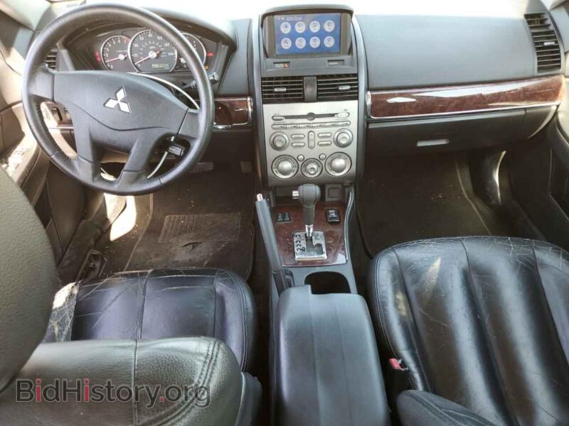 2012 Mitsubishi GALANT (VIN 4A32B3FF2CE011943) — photo 8 of 12