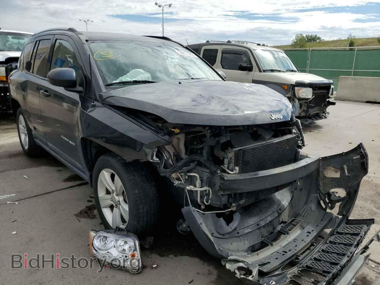Photo 1J4NT1FA1BD225035 - JEEP COMPASS 2011