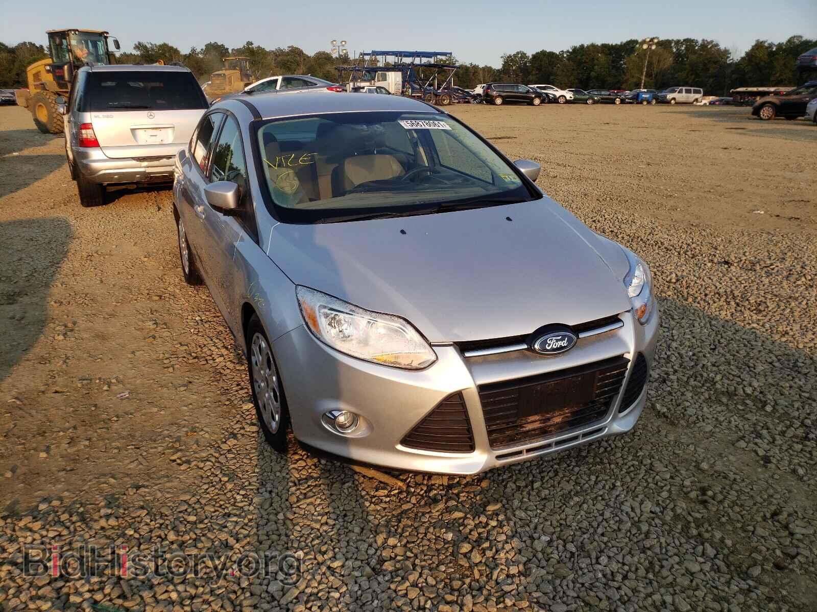 Photo 1FAHP3F28CL419232 - FORD FOCUS 2012