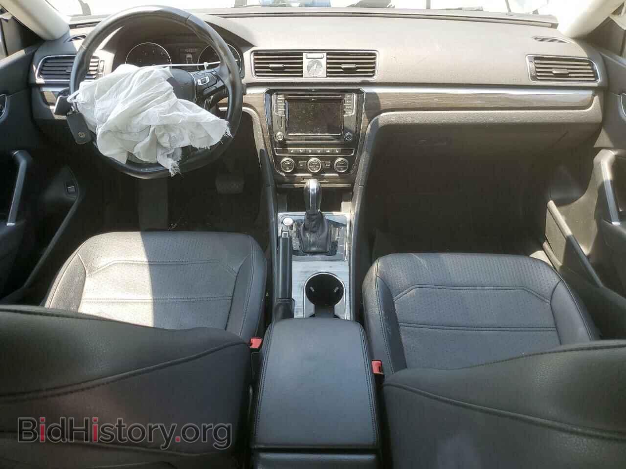 2017 VOLKSWAGEN PASSAT - VIN: 1VWBT7A3XHC005263 - Фото 8