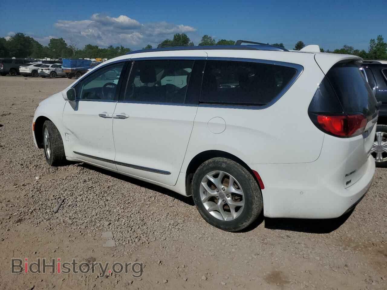 2017 CHRYSLER PACIFICA - VIN: 2C4RC1EG1HR506285 - Photo 2