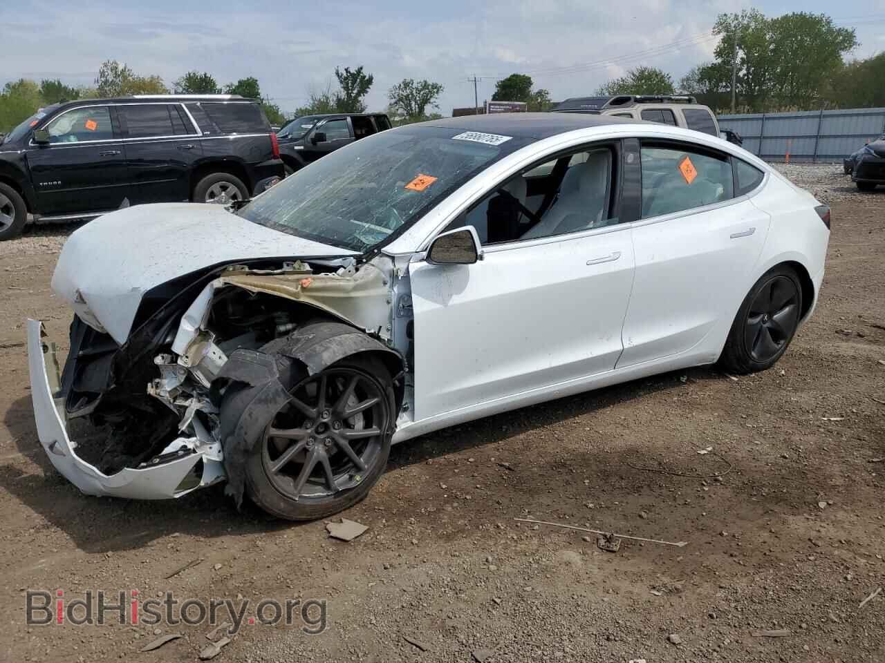 Фотография 5YJ3E1EB1JF096979 - TESLA MODEL 3 2018