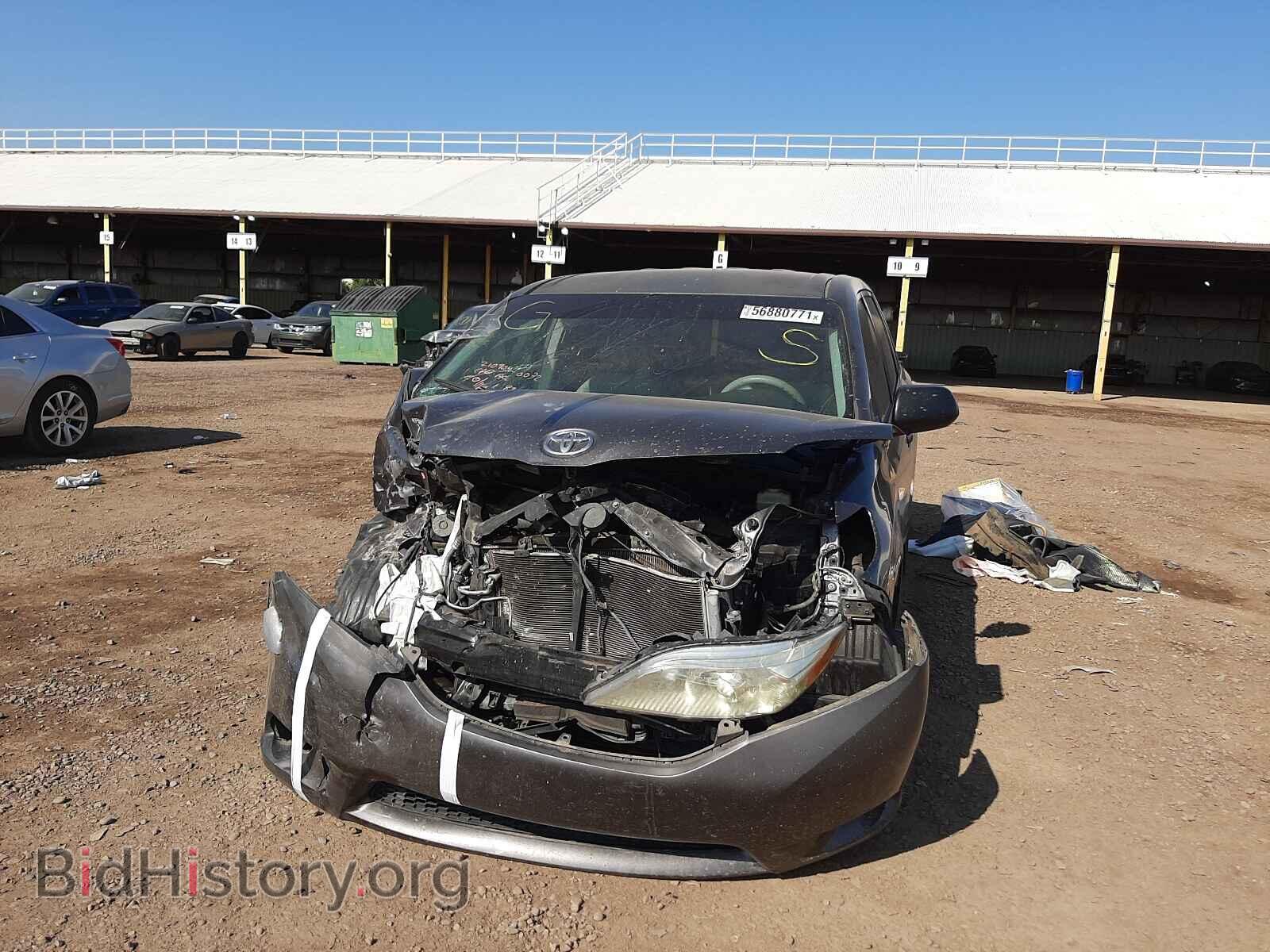 2011 TOYOTA SIENNA - VIN: 5TDZK3DC8BS028202 - Фото 9