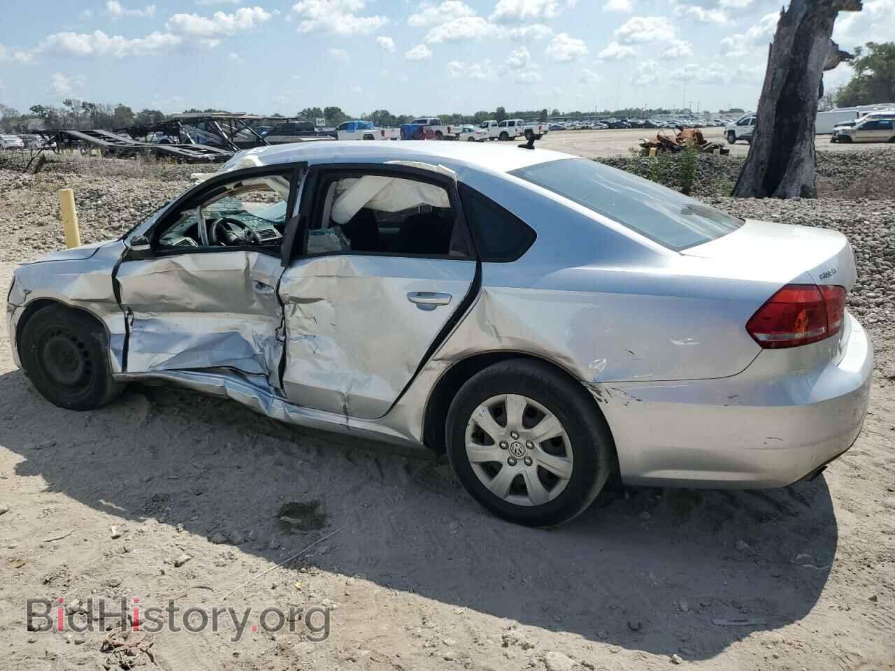 2015 VOLKSWAGEN PASSAT - VIN: 1VWAT7A37FC071052 - Фото 2
