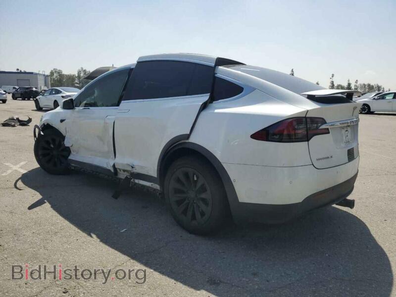 2017 Tesla MODEL X (VIN 5YJXCBE2XHF051384) — фото 2 из 14