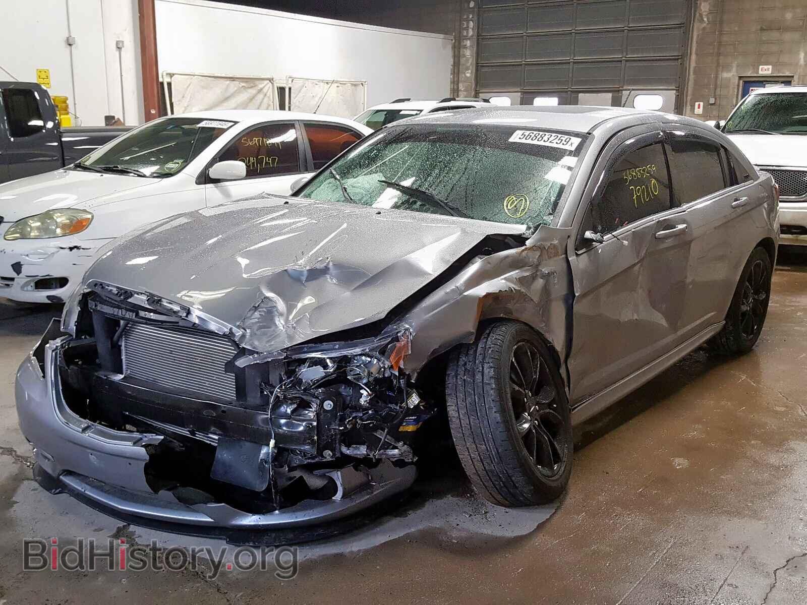 2014 CHRYSLER 200 - VIN: 1C3CCBCG4EN186908 - Фото 2