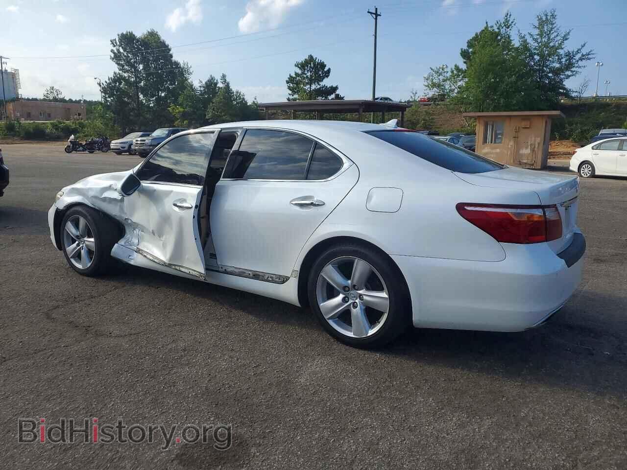 2012 LEXUS LS460 - VIN: JTHBL5EF6C5111801 - Photo 2