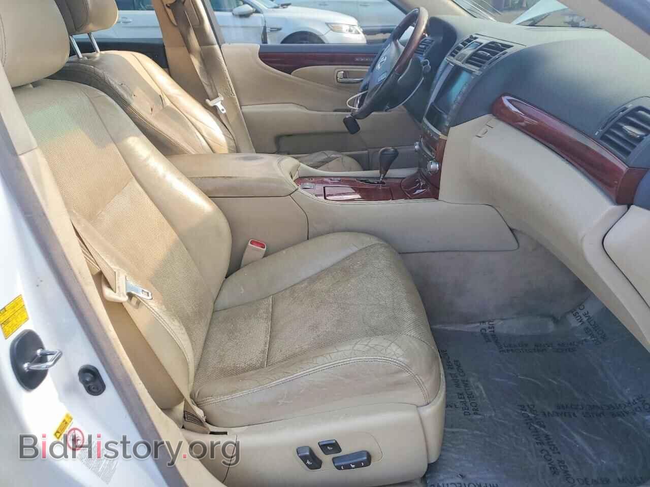 2012 LEXUS LS460 - VIN: JTHBL5EF6C5111801 - Photo 7