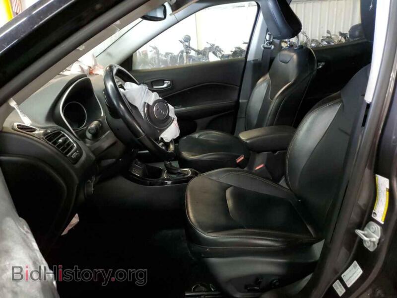 2020 Jeep COMPASS (VIN 3C4NJCCB0LT211398) — photo 7 of 12