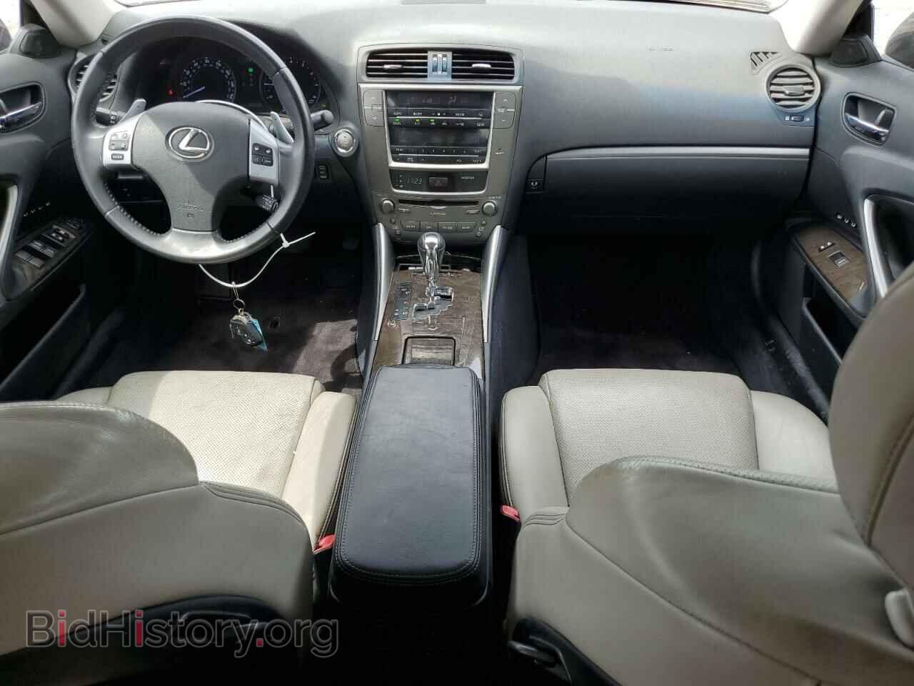 2011 LEXUS IS - VIN: JTHFF2C20B2514762 - Photo 8