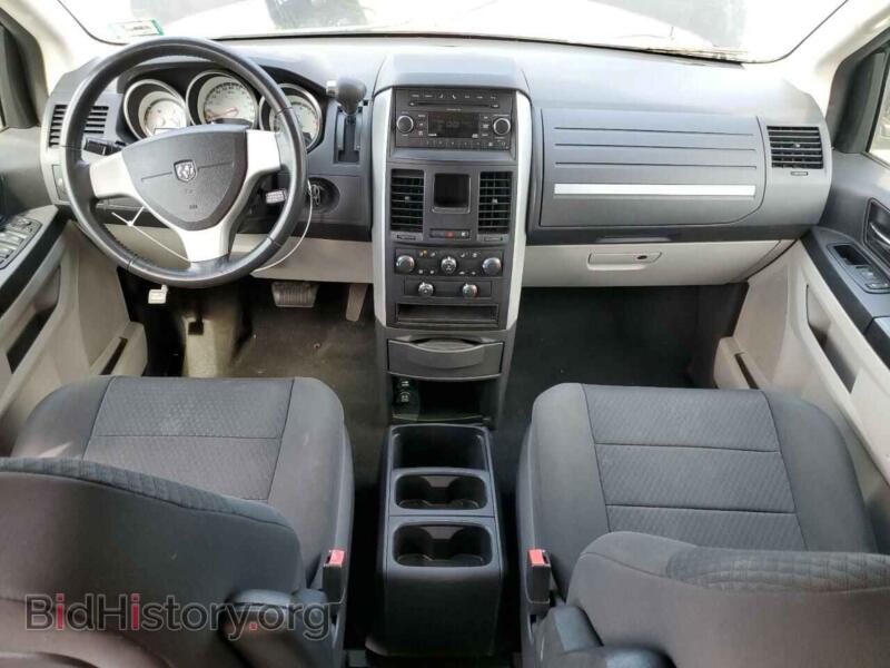 2010 Dodge CARAVAN (VIN 2D4RN3D10AR335864) — фото 8 из 13