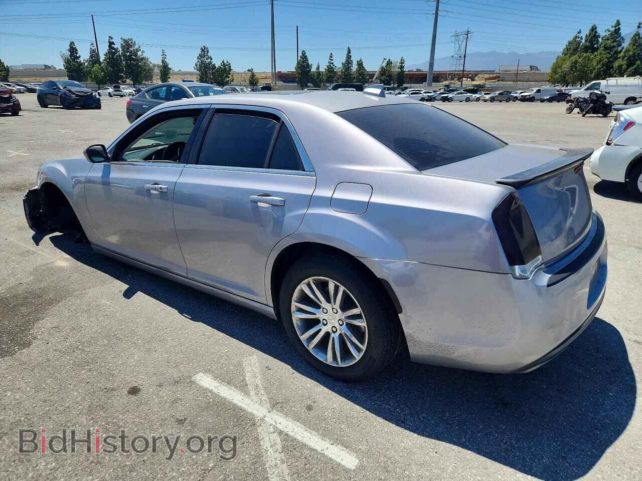 2017 CHRYSLER 300 - VIN: 2C3CCAAG5HH506537 - Фото 2