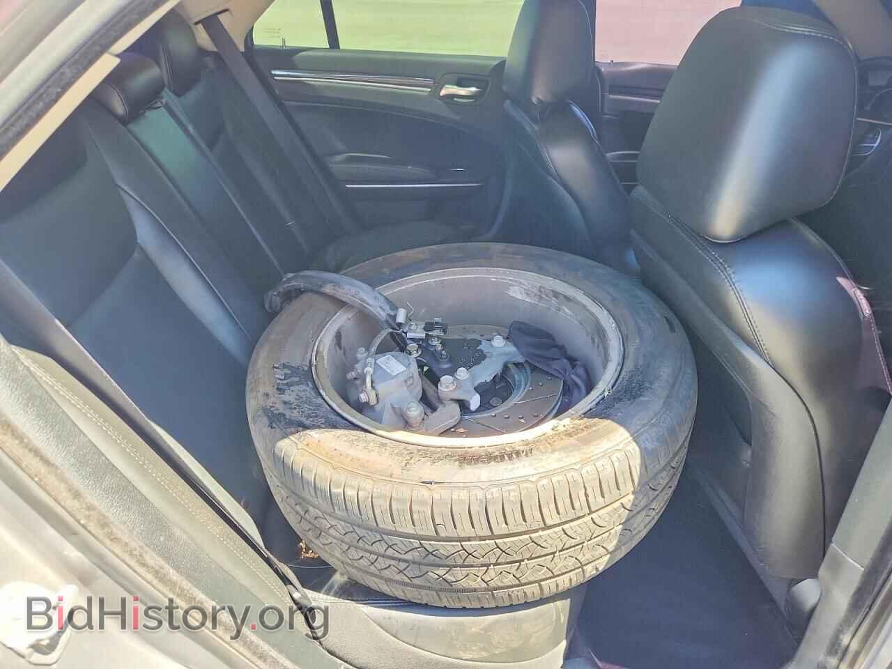 2017 CHRYSLER 300 - VIN: 2C3CCAAG5HH506537 - Фото 10
