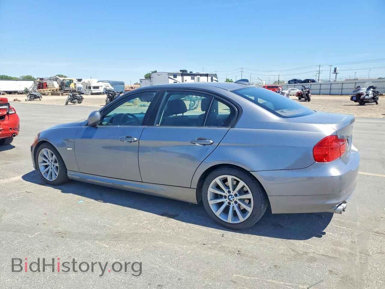 2009 BMW 3 SERIES - VIN: WBAPH53569A436741 - Photo 2