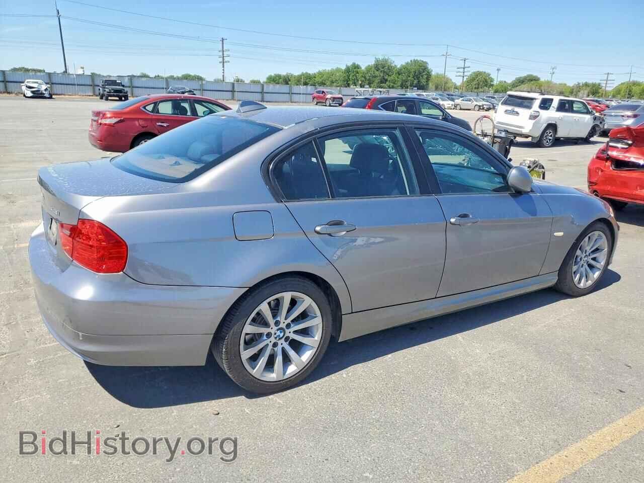 2009 BMW 3 SERIES - VIN: WBAPH53569A436741 - Photo 3