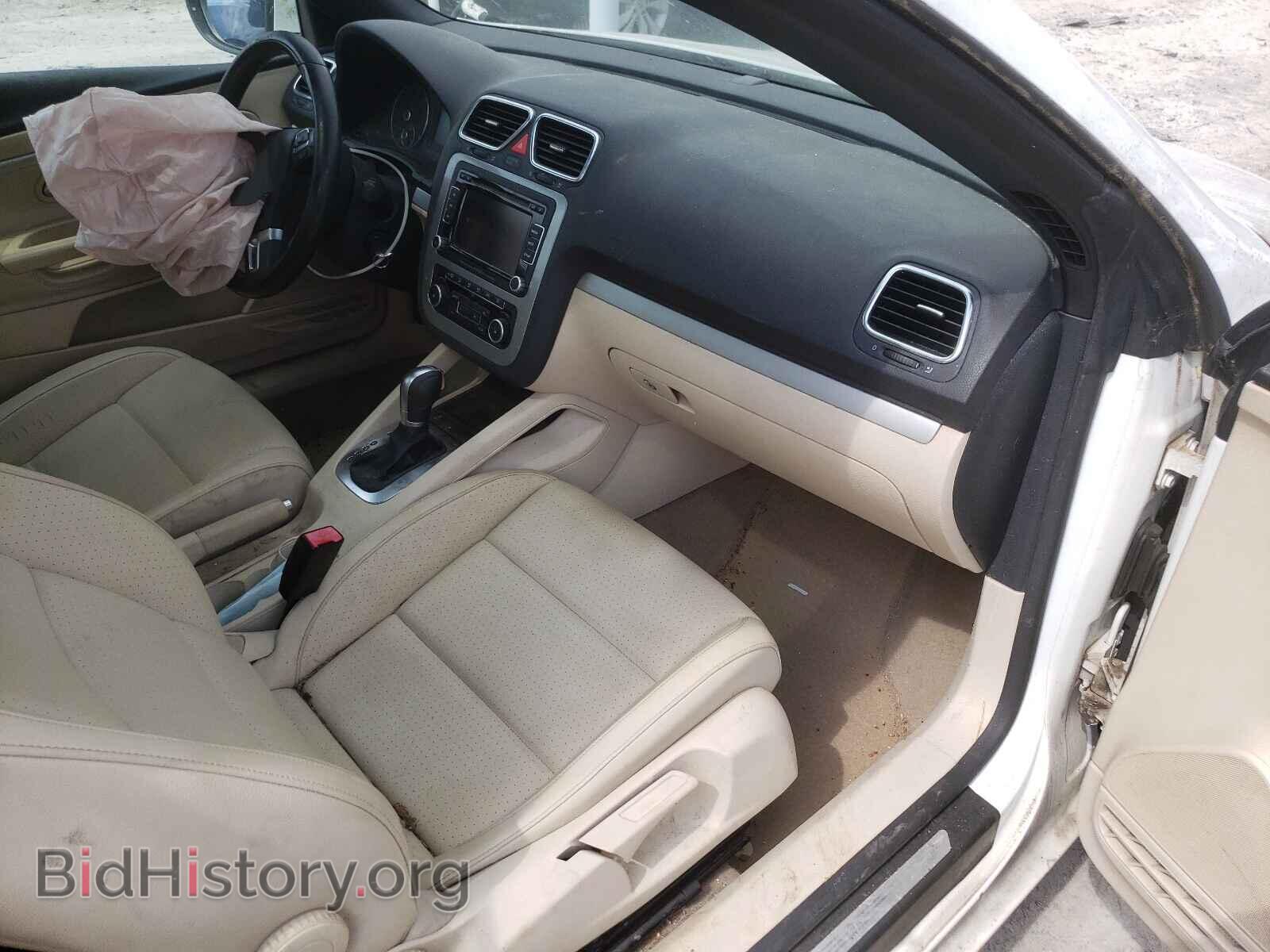2012 VOLKSWAGEN EOS - VIN: WVWBW7AH7CV003294 - Фото 5