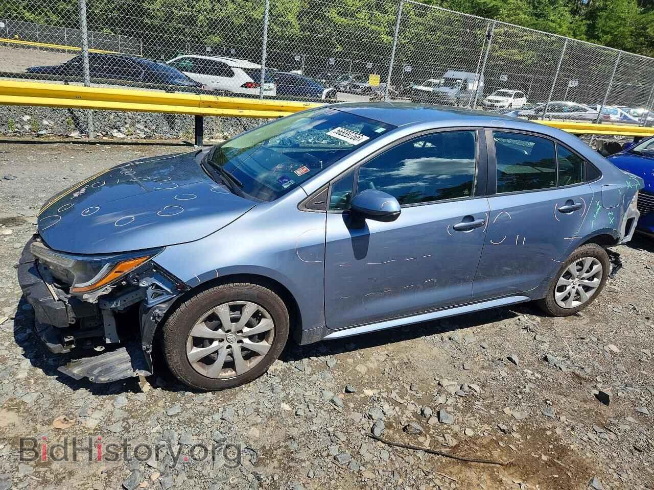 2020 Toyota COROLLA LE (VIN 5YFEPRAE2LP033124) — photo 1 of 13, Copart, damage: front end