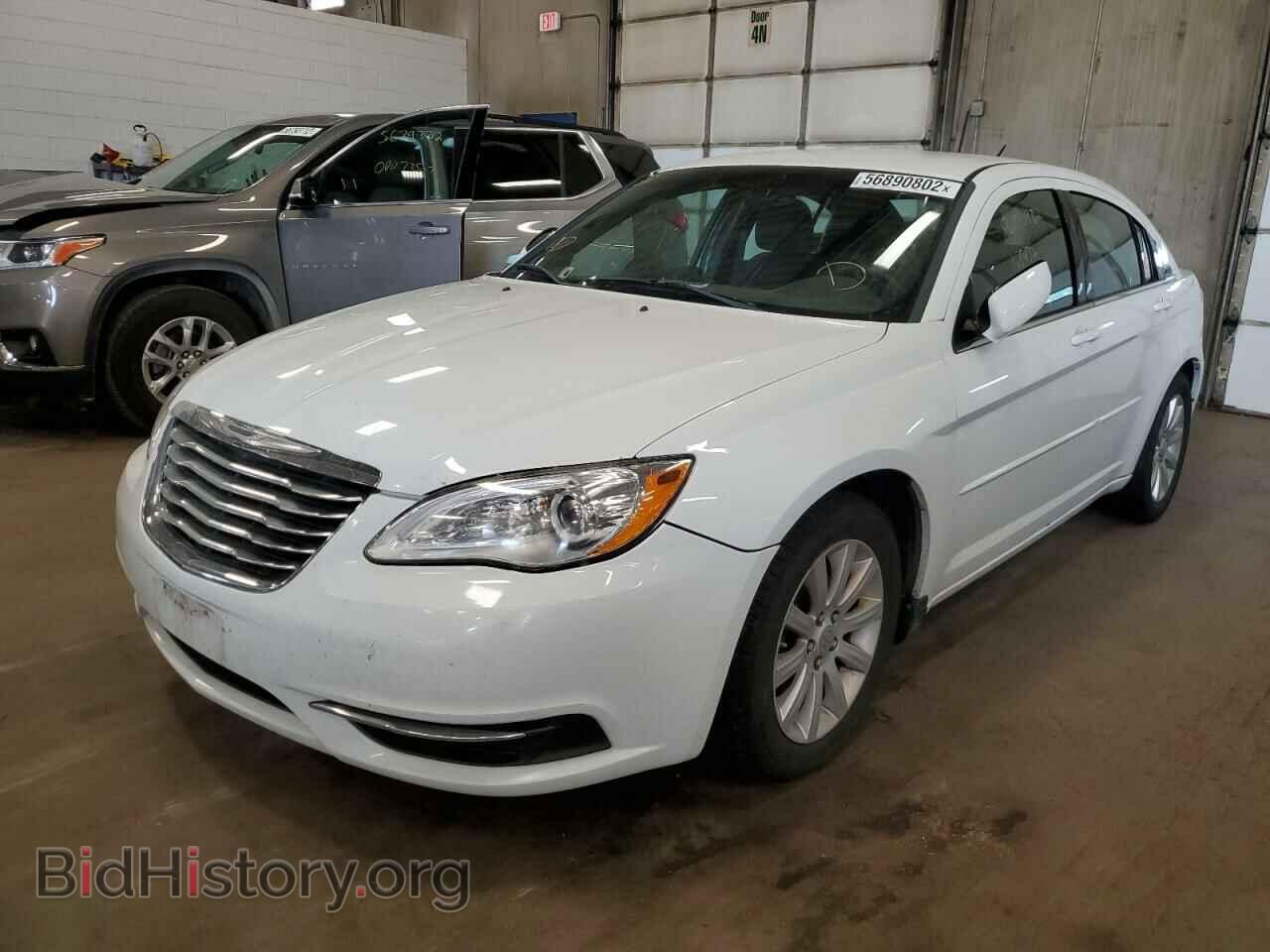 2013 CHRYSLER 200 - VIN: 1C3CCBBB0DN714853 - Фото 2