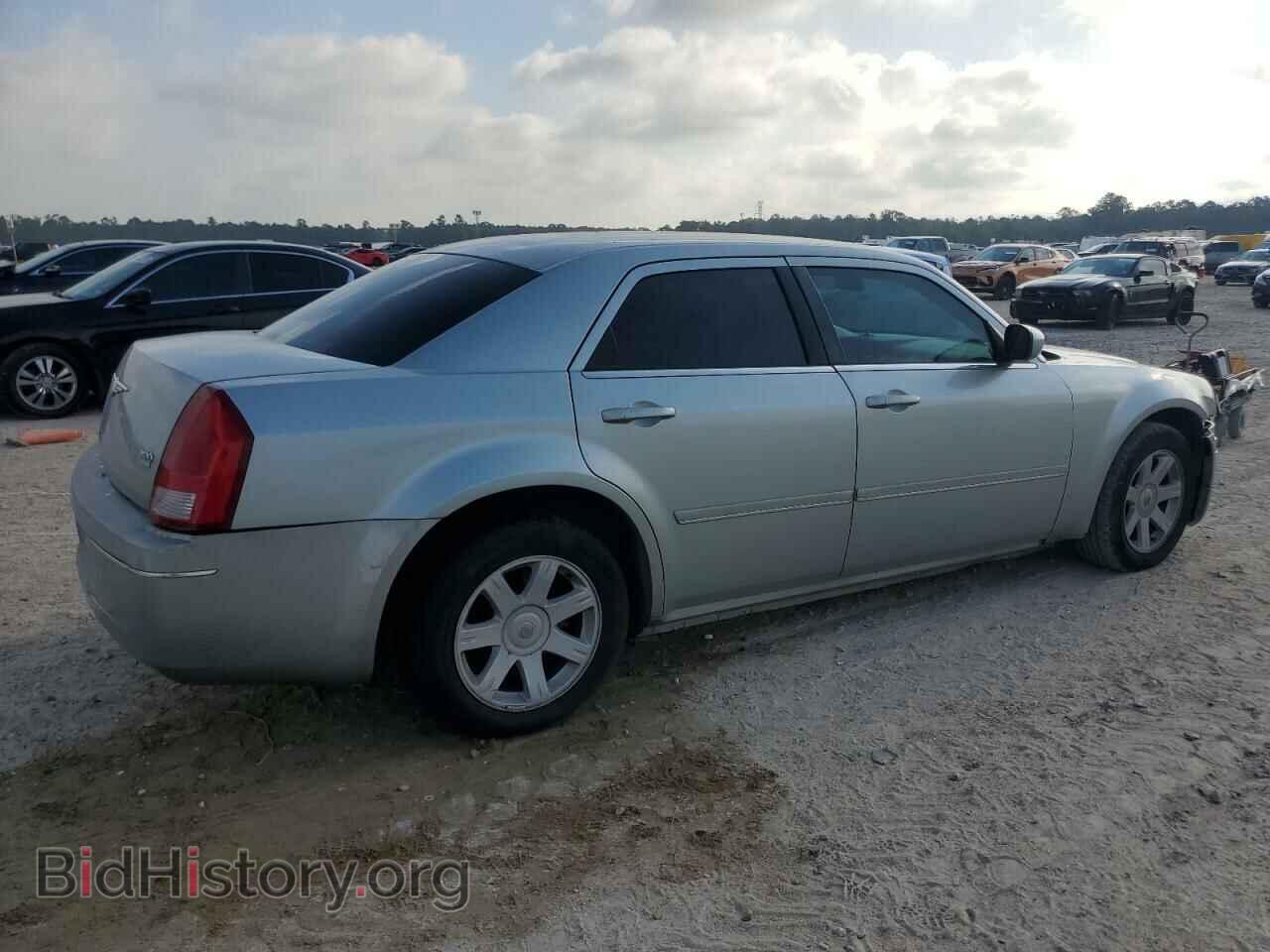 2005 CHRYSLER 300 - VIN: 2C3JA53G85H588728 - Фото 3