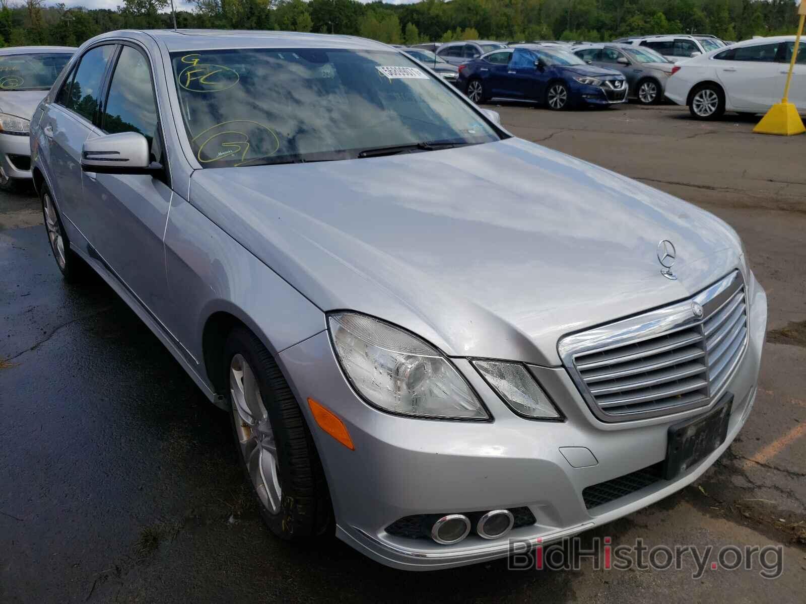 Photo WDDHF8HB0BA301568 - MERCEDES-BENZ E-CLASS 2011