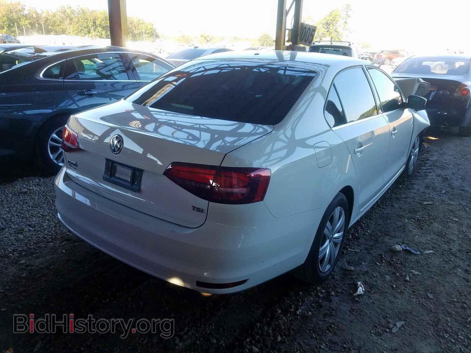 2017 VOLKSWAGEN JETTA - VIN: 3VW2B7AJ2HM312443 - Фото 4