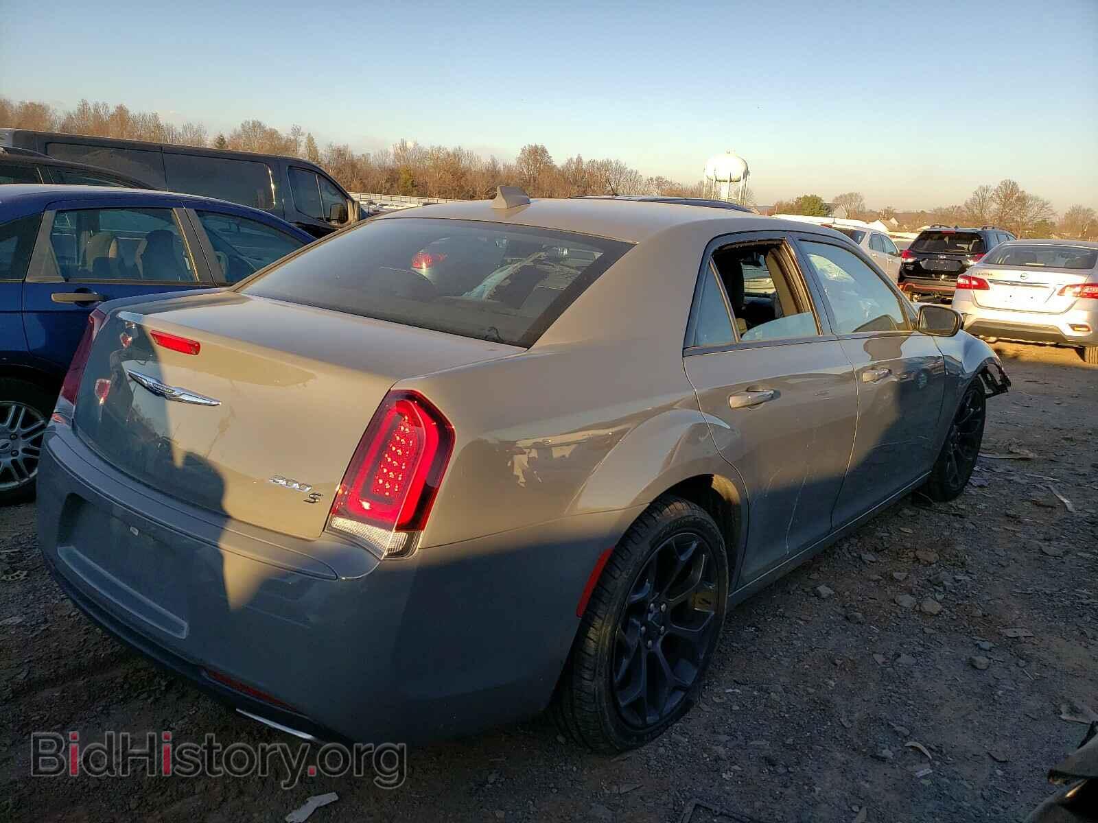 2019 CHRYSLER 300 - VIN: 2C3CCABG6KH516144 - Фото 4