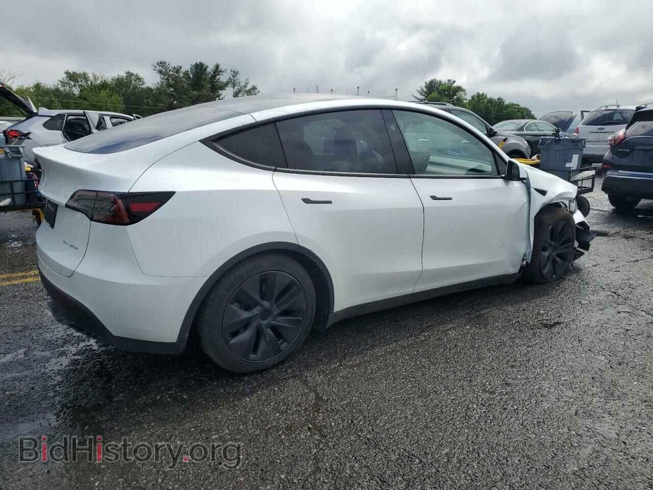 2024 TESLA MODEL Y - VIN: 7SAYGAEEXRF205030 - Photo 3