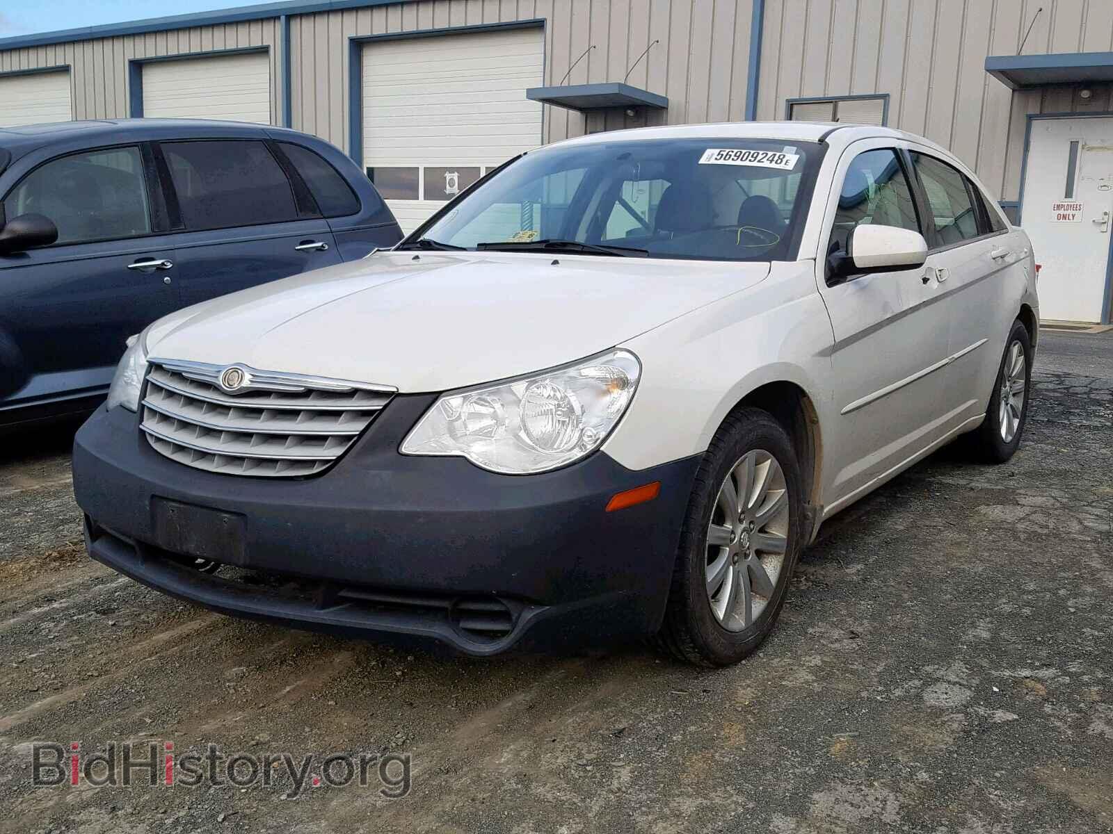2010 CHRYSLER SEBRING - VIN: 1C3CC5FD9AN194483 - Фото 2